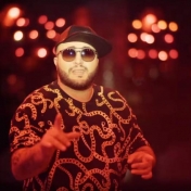 Sangre caliente, dando vergüenza ajena a la gente