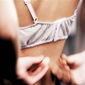 ¿Nos acompleja nuestro pecho?