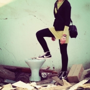 Los baños públicos producen pesadillas a las madres.