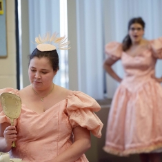 10 cosas que puedes hacer si otra invitada a la boda lleva tu mismo vestido