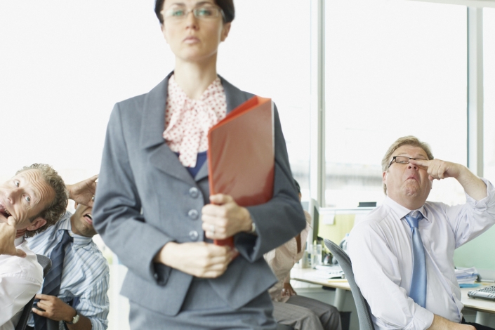 El trabajo os hará libres… o no